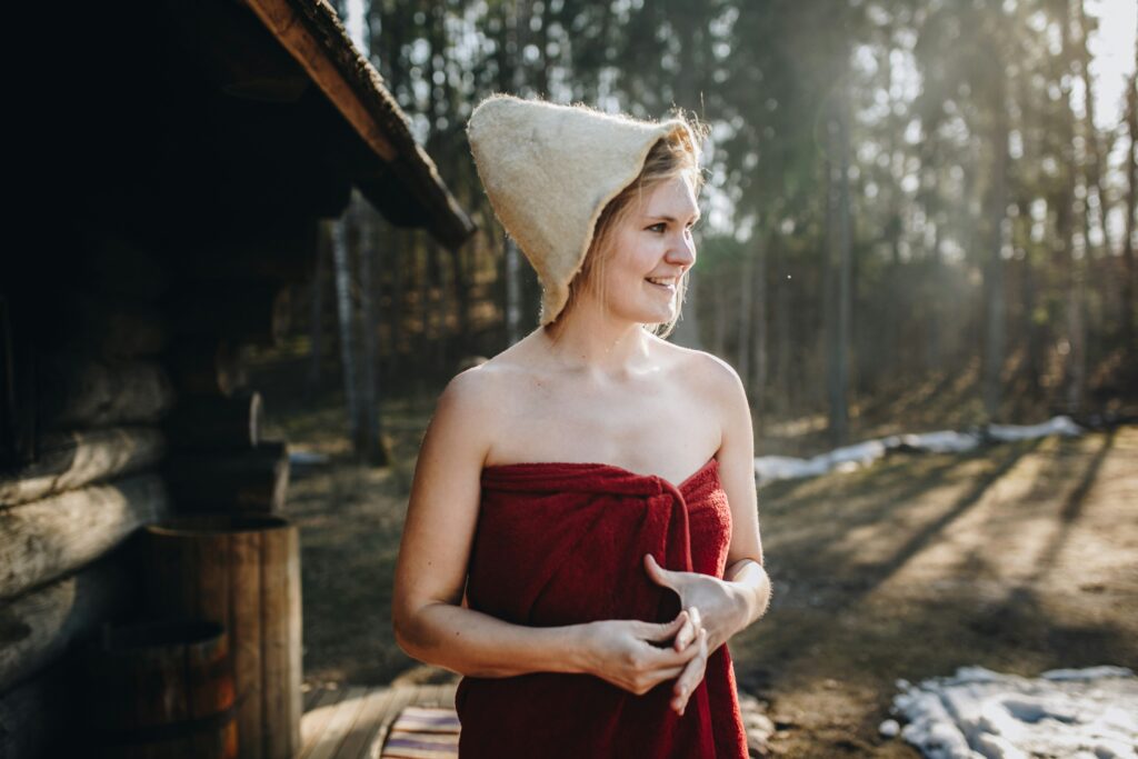 What Features Do Finnish Sauna Hats Have?